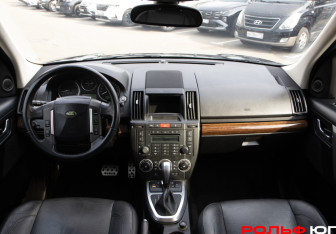 Подержанный автомобиль Land Rover Freelander 2008 года (11 фото)
