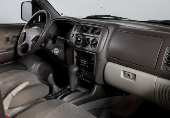 Подержанный автомобиль Mitsubishi Montero Sport 2001 года (9 фото)