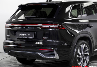 Подержанный автомобиль Geely Monjaro 2023 года (36 фото)