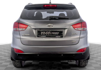 Подержанный автомобиль Hyundai ix35 2013 года (6 фото)