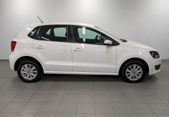Подержанный автомобиль Volkswagen Polo Hatchback 2011 года (4 фото)