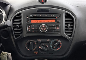 Подержанный автомобиль Nissan Juke 2014 года (17 фото)