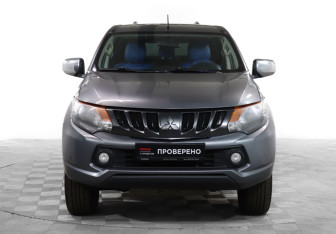 Подержанный автомобиль Mitsubishi L200 2018 года (2 фото)