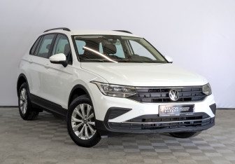 Подержанный автомобиль Volkswagen Tiguan 2021 года (3 фото)