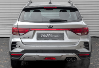 Подержанный автомобиль Kia Rio Hatchback 2021 года (6 фото)