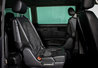 Подержанный автомобиль Volkswagen Multivan 2018 года (10 фото)