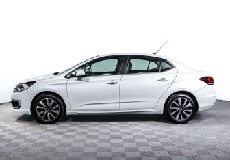 Подержанный автомобиль Citroen C4 Sedan 2017 года (3 фото)