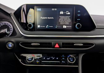 Подержанный автомобиль Hyundai Sonata 2020 года (15 фото)