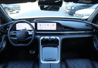 Подержанный автомобиль Exeed RX 2024 года (12 фото)