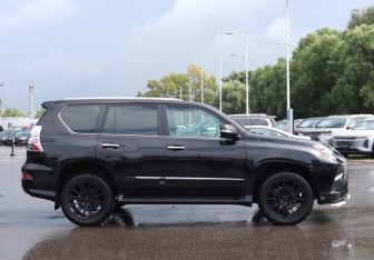 Подержанный автомобиль Lexus GX 2016 года (4 фото)
