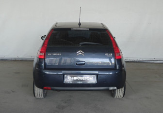 Подержанный автомобиль Citroen C4 Hatchback 2010 года (5 фото)