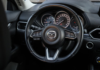 Подержанный автомобиль Mazda CX-5 2018 года (12 фото)