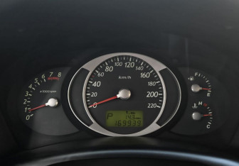 Подержанный автомобиль Hyundai Tucson 2006 года (12 фото)