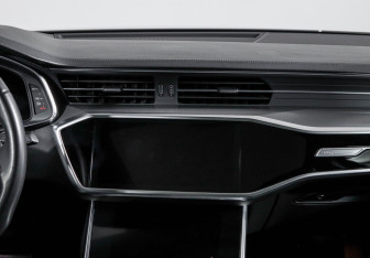 Подержанный автомобиль Audi A6 Sedan 2024 года (13 фото)