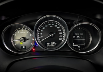 Подержанный автомобиль Mazda CX-5 2013 года (13 фото)