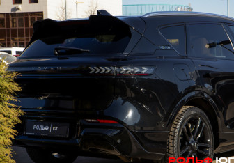 Подержанный автомобиль Voyah Free 2023 года (24 фото)