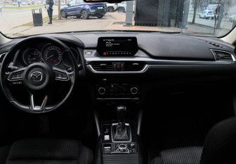 Подержанный автомобиль Mazda 6 Sedan 2017 года (9 фото)