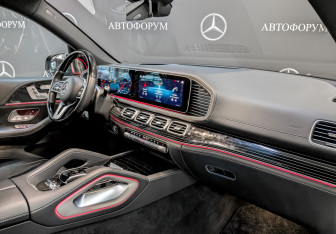 Подержанный автомобиль Mercedes-Benz Maybach GLS 2021 года (11 фото)