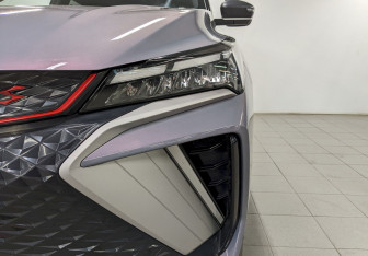 Подержанный автомобиль Geely Coolray 2024 года (17 фото)