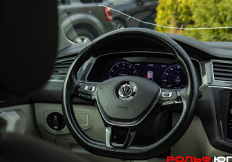 Подержанный автомобиль Volkswagen Tiguan 2017 года (12 фото)