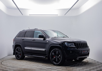 Подержанный автомобиль Jeep Grand Cherokee 2012 года (7 фото)