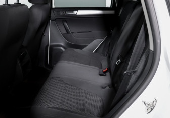 Подержанный автомобиль Volkswagen Touareg 2013 года (10 фото)