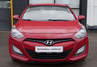 Подержанный автомобиль Hyundai i30 Hatchback 2012 года (2 фото)
