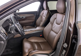 Подержанный автомобиль Volvo V90 Cross Country 2021 года (20 фото)