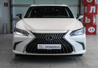 Подержанный автомобиль Lexus ES 2021 года (2 фото)