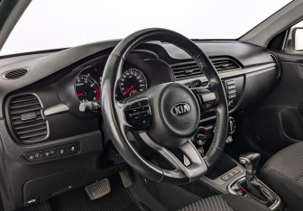 Подержанный автомобиль Kia Rio Sedan 2020 года (15 фото)