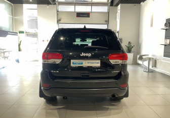 Подержанный автомобиль Jeep Grand Cherokee 2013 года (5 фото)