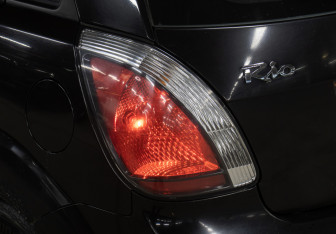 Подержанный автомобиль Kia Rio Hatchback 2010 года (22 фото)