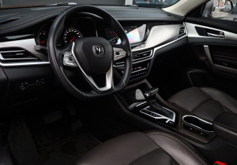 Подержанный автомобиль Changan CS35PLUS 2020 года (11 фото)