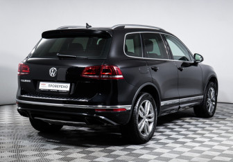 Подержанный автомобиль Volkswagen Touareg 2017 года (5 фото)