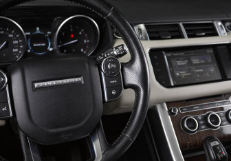 Подержанный автомобиль Land Rover Range Rover Sport 2016 года (16 фото)