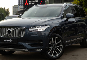 Подержанный автомобиль Volvo XC90 2018 года (21 фото)