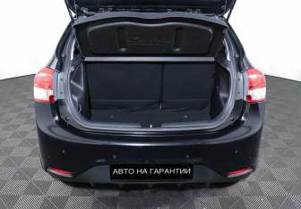 Подержанный автомобиль Kia Rio Sedan 2016 года (17 фото)