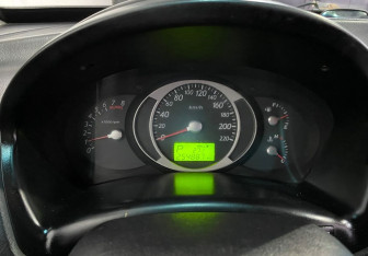 Подержанный автомобиль Hyundai Tucson 2006 года (13 фото)