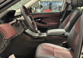 Новый Land Rover Range Rover Evoque 2025 (5 фото)