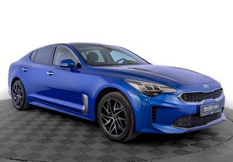 Подержанный автомобиль Kia Stinger 2021 года (3 фото)