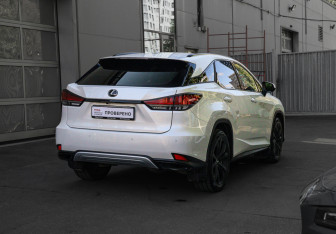 Подержанный автомобиль Lexus RX 2020 года (4 фото)