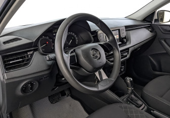 Подержанный автомобиль Skoda Rapid Liftback 2020 года (15 фото)