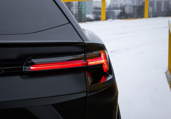 Подержанный автомобиль Lamborghini Urus 2023 года (15 фото)