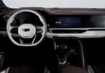 Подержанный автомобиль Geely Monjaro 2023 года (11 фото)