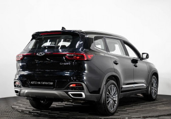 Подержанный автомобиль Chery Tiggo 8 2023 года (3 фото)