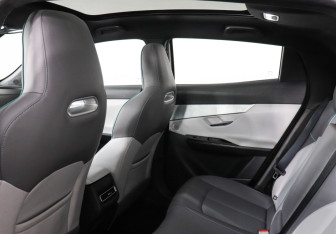 Подержанный автомобиль Changan UNI-T 2023 года (12 фото)