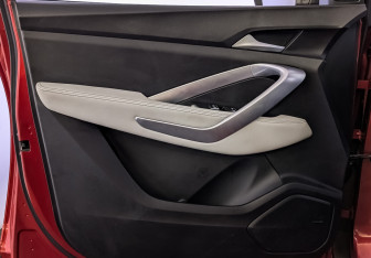 Подержанный автомобиль Chevrolet Captiva 2022 года (19 фото)