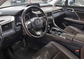 Подержанный автомобиль Lexus RX 2019 года (16 фото)