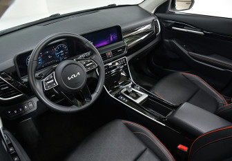 Подержанный автомобиль Kia Seltos 2024 года (7 фото)