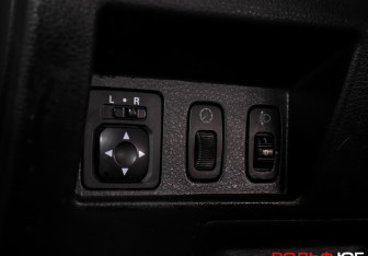 Подержанный автомобиль Mitsubishi Outlander 2006 года (15 фото)